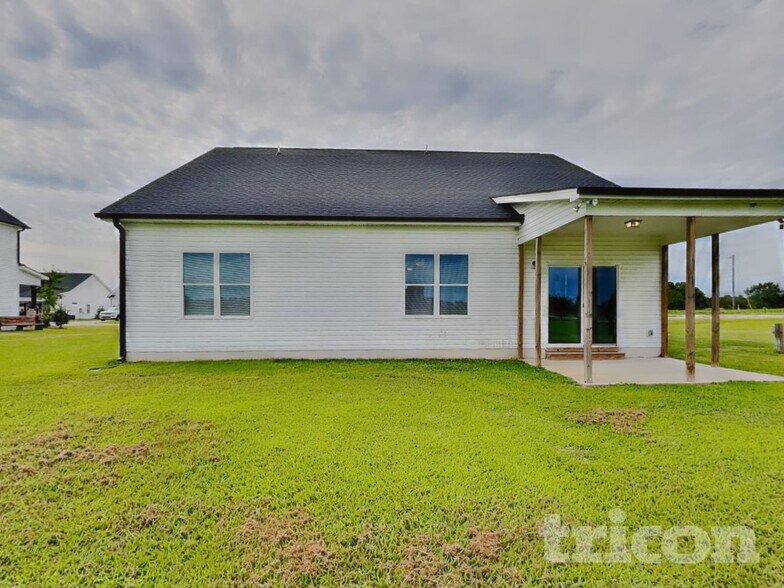 Building Photo - 25 Fish Whistle Ct