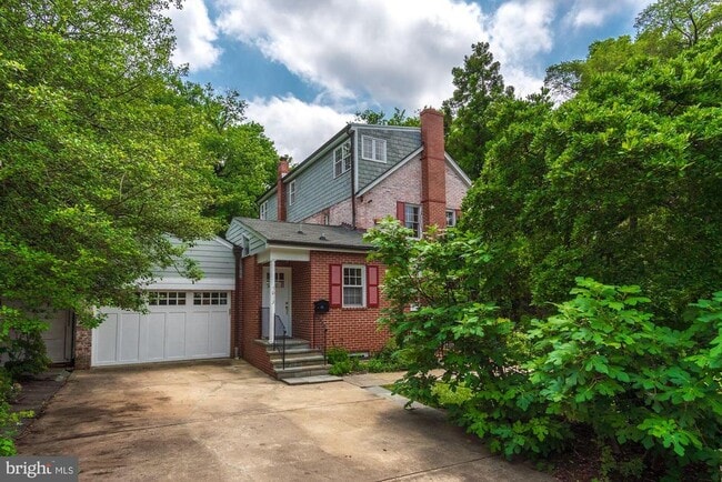 Building Photo - 5013 Brookdale Rd