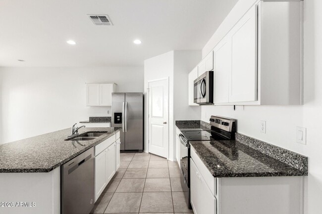 Building Photo - 1168 W Paradise Wy