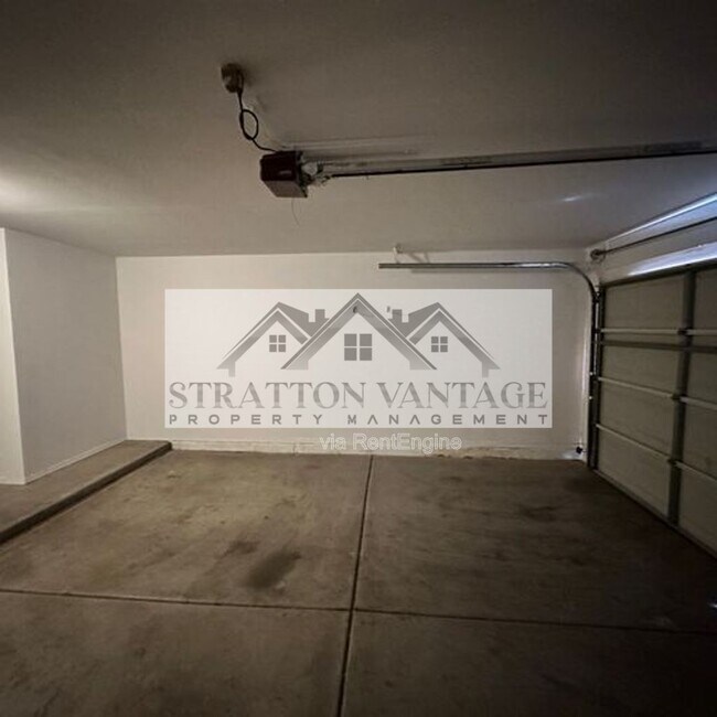 Building Photo - 12220 W Scotts Dr