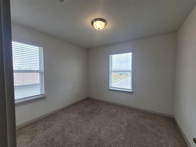Building Photo - 7701 Lowenfield Dr