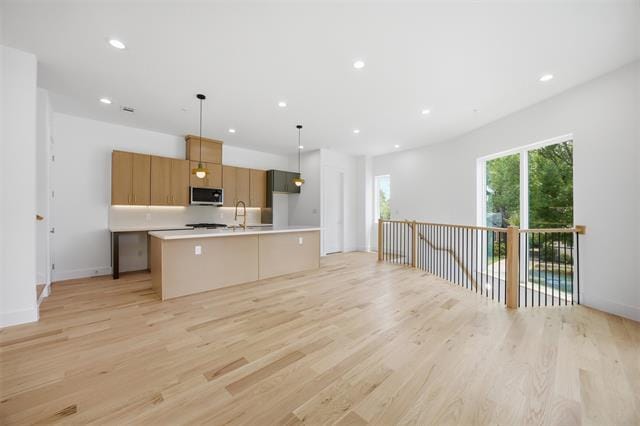 Building Photo - 4605 Belmont Ave