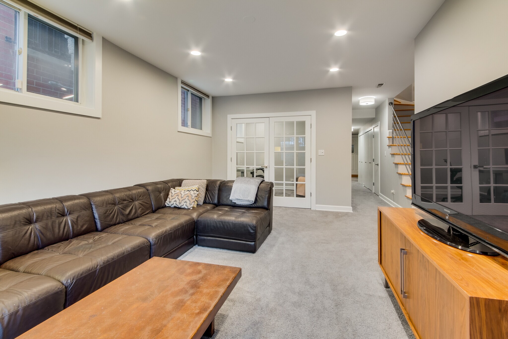 Building Photo - 2029 W Saint Paul Ave