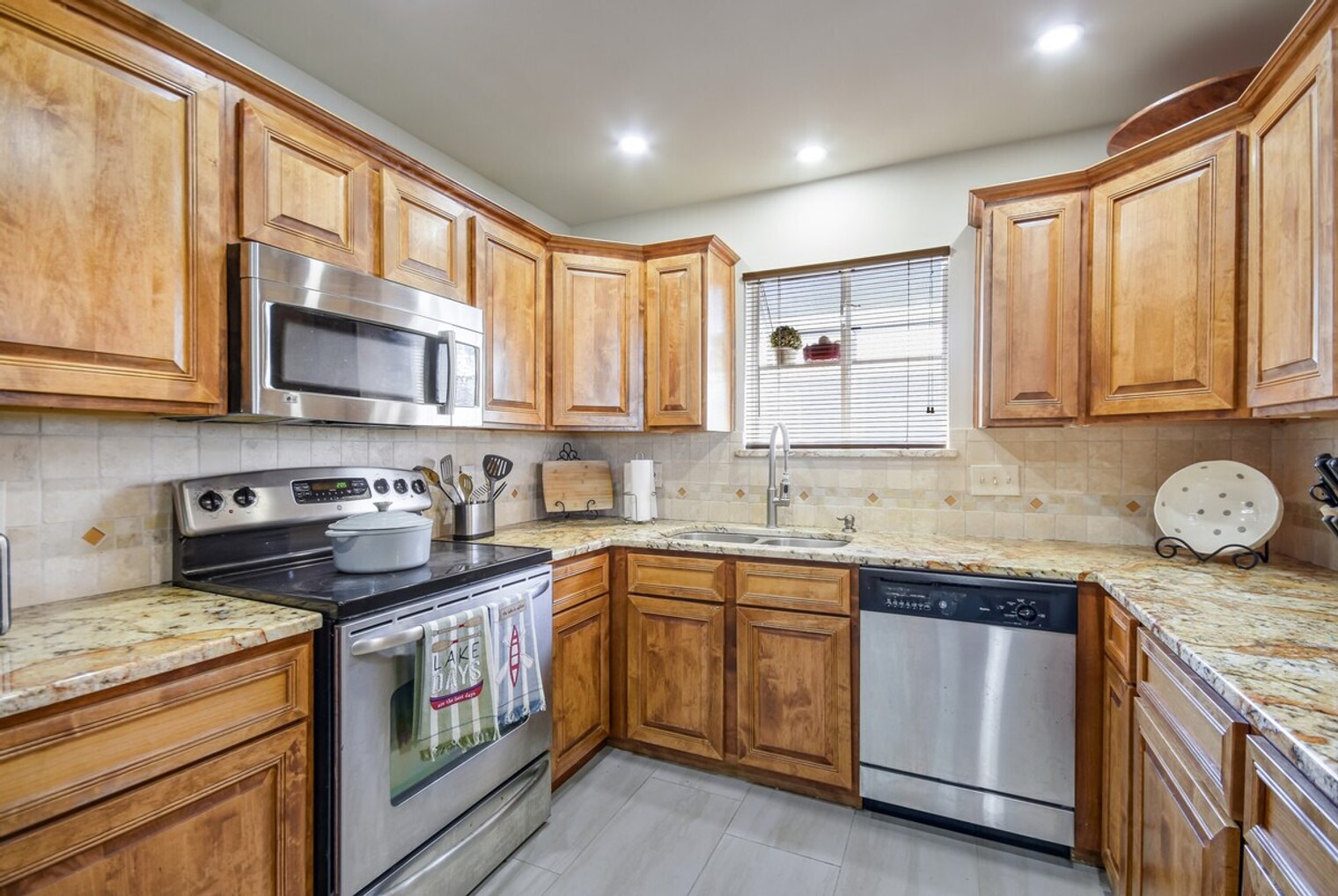 Building Photo - 3404 Parliament Cove