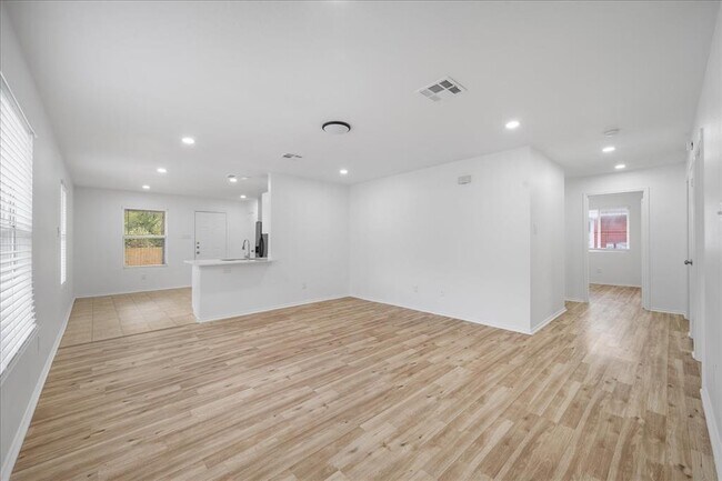 Building Photo - 3514 Banda Ln