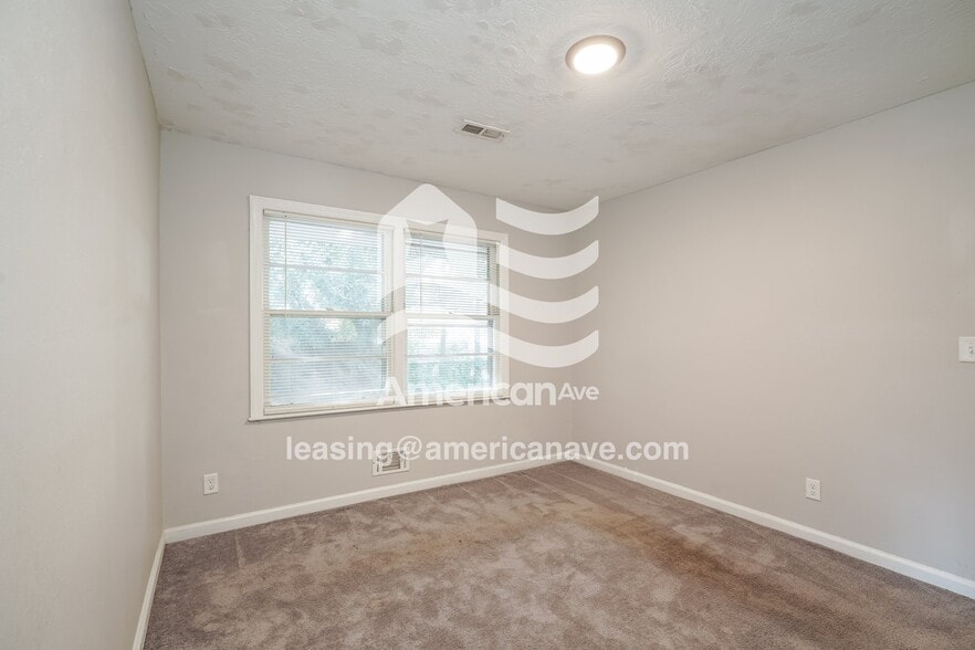 Building Photo - 2620 Providence Ct