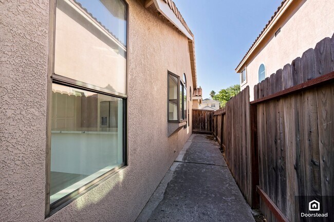 Building Photo - 5107 Felicia Way
