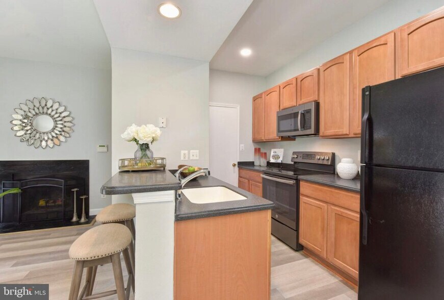 Building Photo - 12158 Penderview Ln