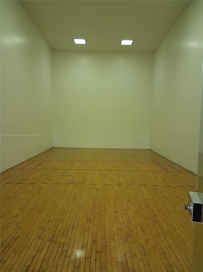 Building Photo - 10420 SW 158th Ct