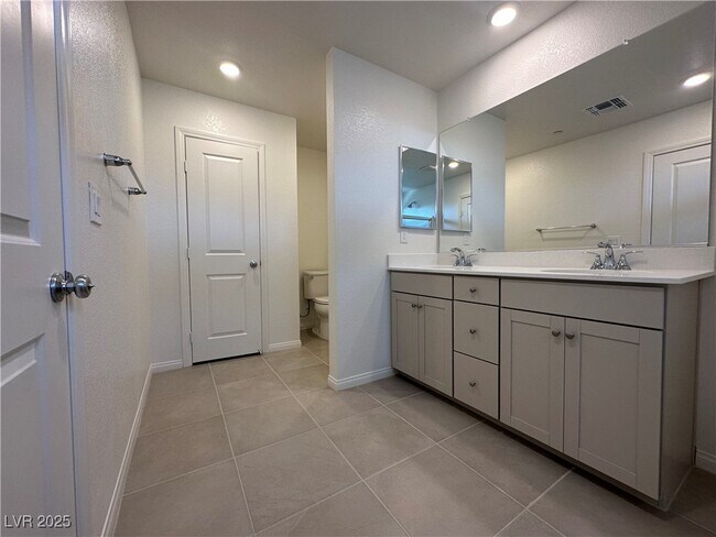 Building Photo - 3620 Bitonto Ln