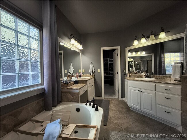 Building Photo - 4724 S 168th E Ave