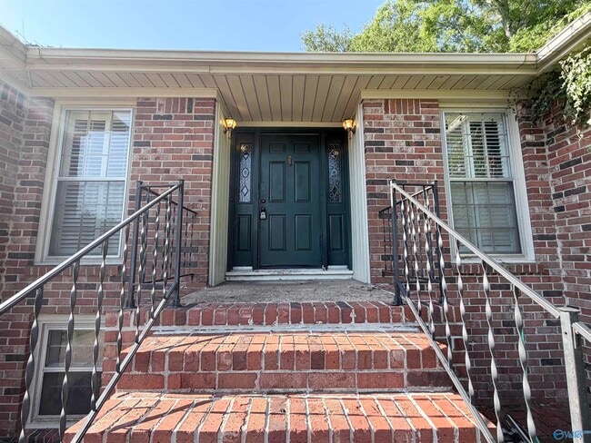 Building Photo - 8711 Edgehill Dr SE