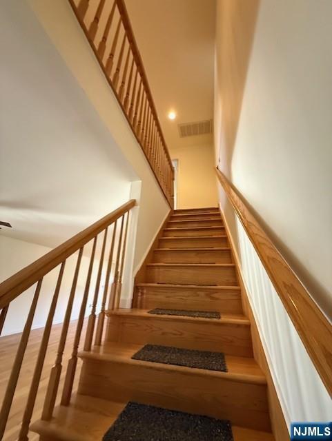 Building Photo - 440 Lawton Ave