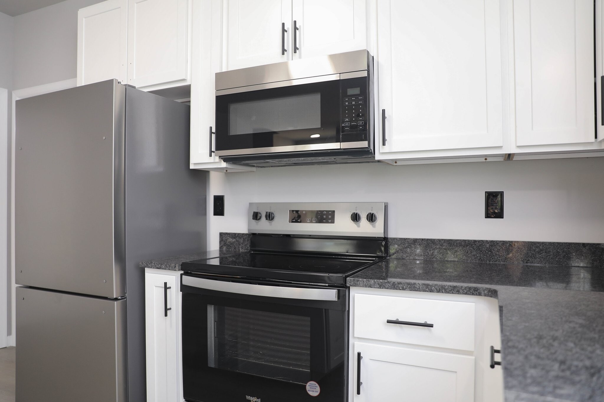 Building Photo - 1006 Pocahontas Ave