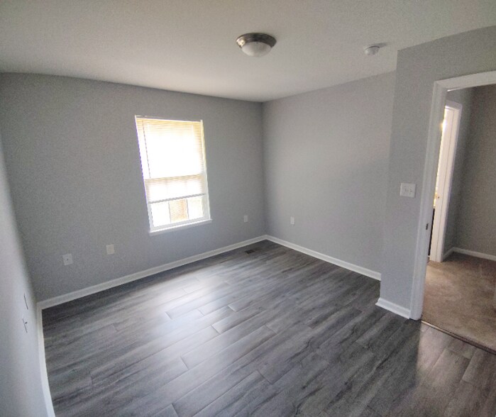 Building Photo - 25 Fonda Dr