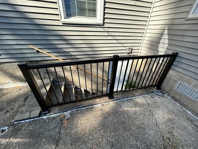 Building Photo - 10208 St Richard Ln
