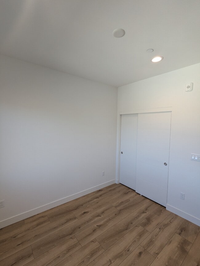 Building Photo - 932 Edy Ln