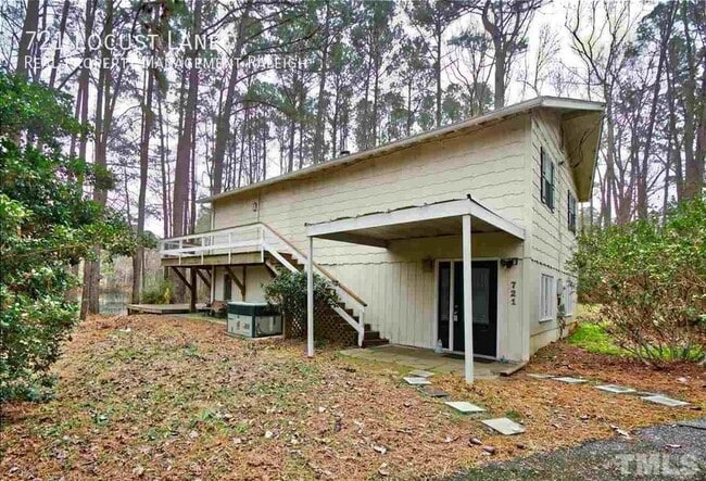 Primary Photo - 721 Locust Ln