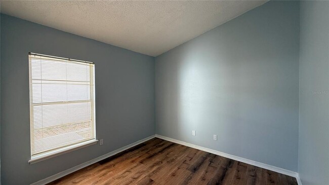 Building Photo - 310 Sunvista Ct