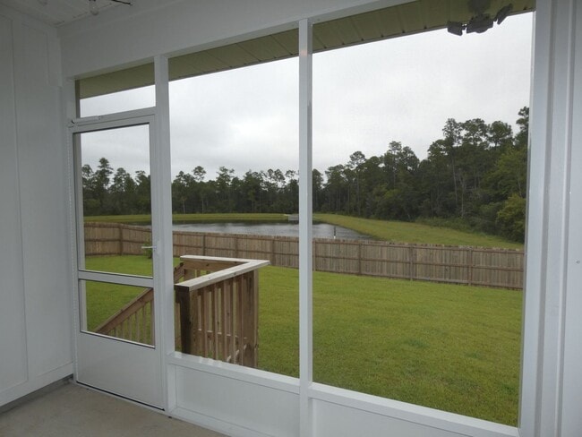 Building Photo - Beautiful 4-Bedroom Home - Open Floor Plan