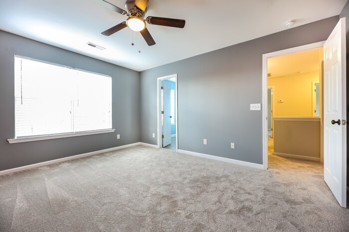 Building Photo - 410 Revis Creek Ct