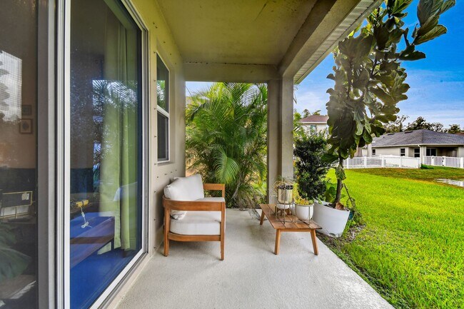 Building Photo - Spacious 4 Bed, 2 Bath Single Family Home ...