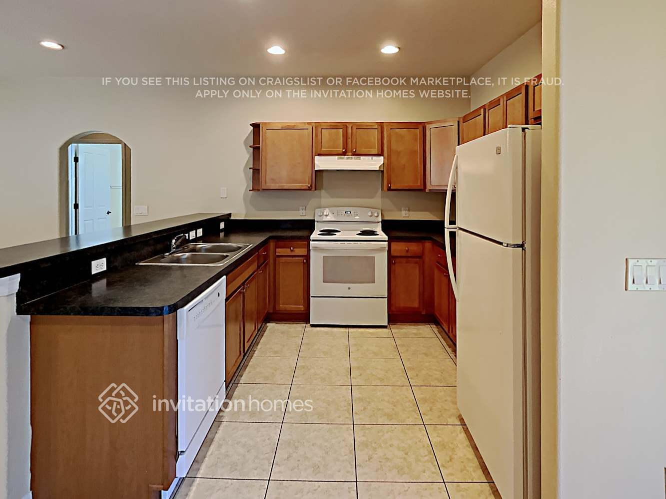 Building Photo - 240 W McClendon St