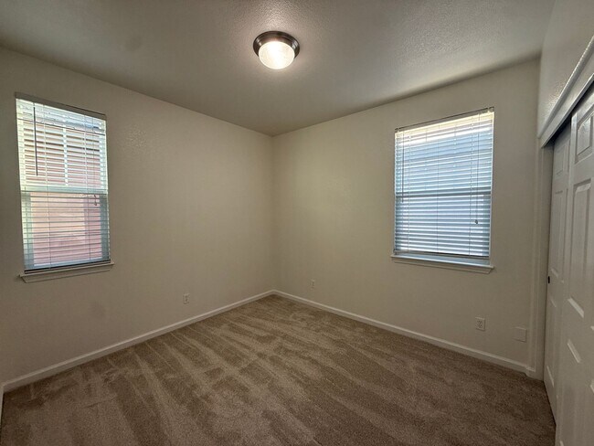 Building Photo - 133 Summertime Ln