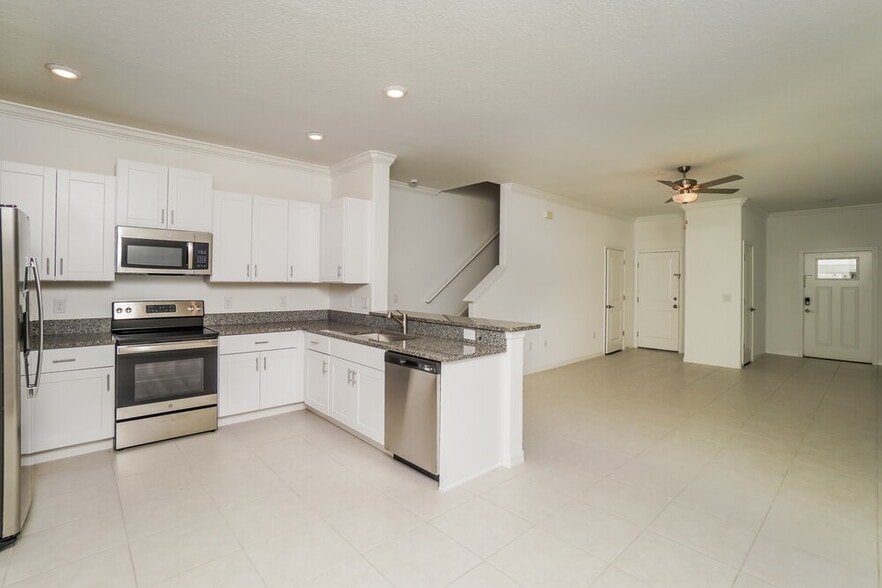 Building Photo - 2183 Great Sapphire Ln
