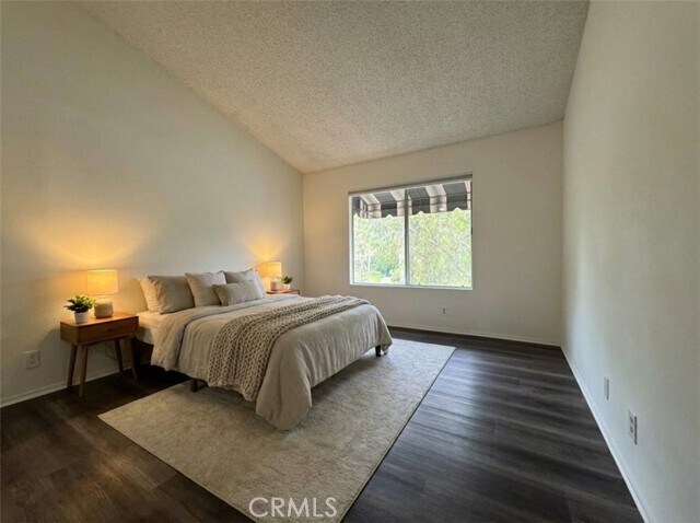 Building Photo - 7 Stanford Ct