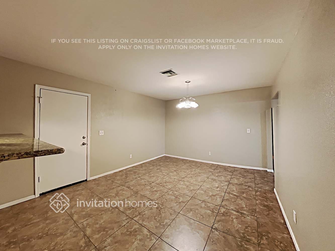 Building Photo - 700 E Quail Ave