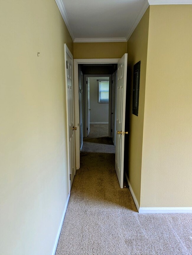 Building Photo - Fully Updated 3 Bedroom Home For Rent