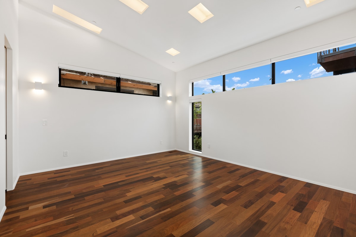 Master bedroom on 2nd floor. - 4640 Del Monte Ave