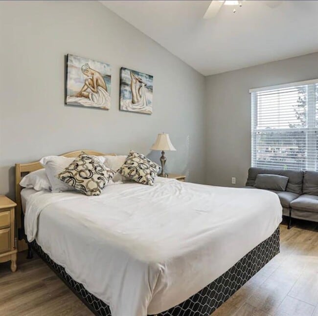 Building Photo - 2704 Club Cortile Cir