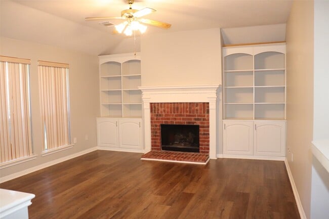 Building Photo - 4318 Laurel Creek Ct