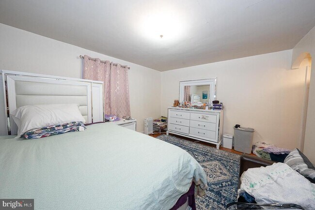 Building Photo - 2440 N 50th St