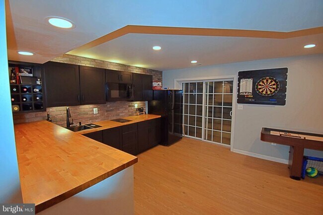 Building Photo - 34 Ashcroft Dr