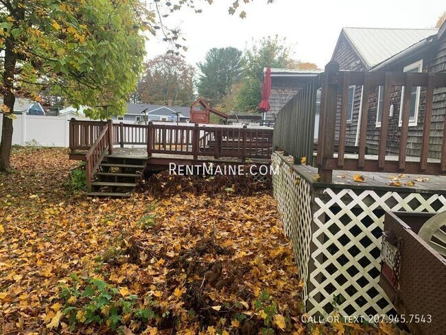 Building Photo - 11 Stillwater Ave