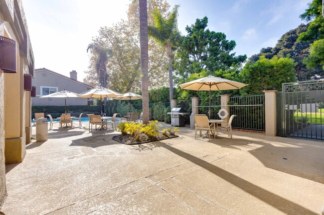 Building Photo - 7505 Charmant Dr