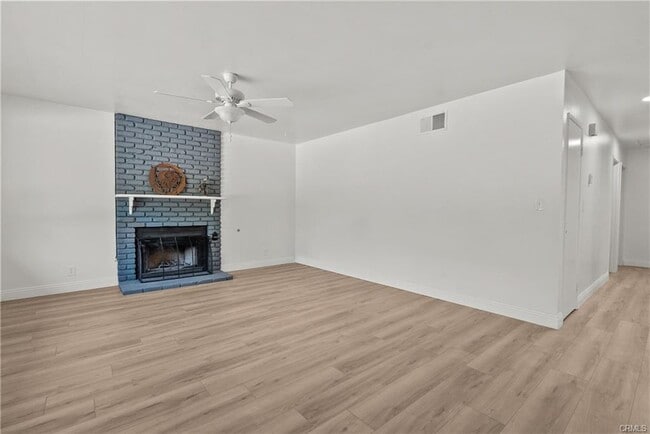 Building Photo - 40220 Cll El Clavelito