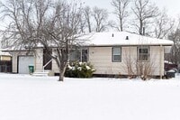 Building Photo - Charming Home for Rent in Brooklyn Center