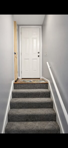 Building Photo - 4 Katherine Dr