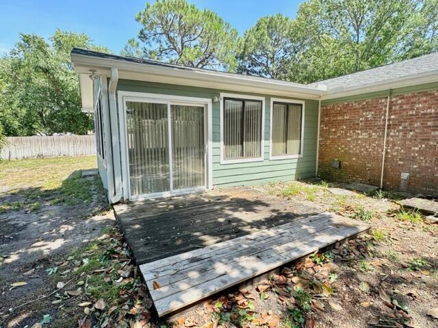 Building Photo - 627 Sea View Dr