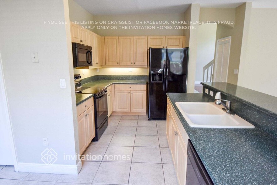 Building Photo - 14903 SW 159th Pl