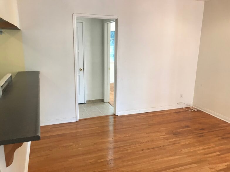 Living Room - 5362 Monroe St