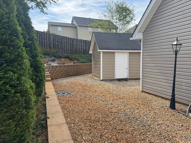 Building Photo - Four Bedroom Home in Curtis Pond