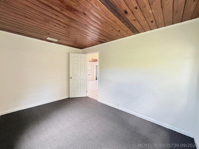 Building Photo - 706 23rd St