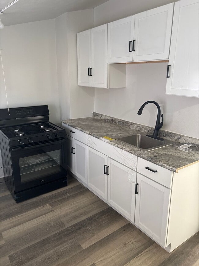 Building Photo - Charming 2 Bedroom 1 Bath Home for Rent