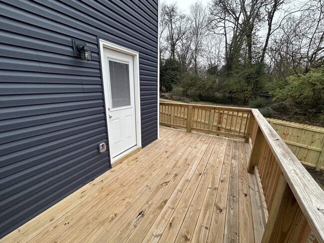 Building Photo - 1217 Dodd St