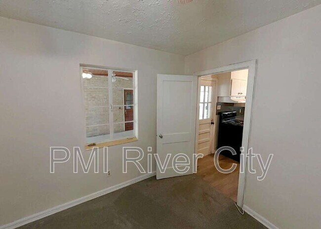 Building Photo - 1414 Glengarry Rd